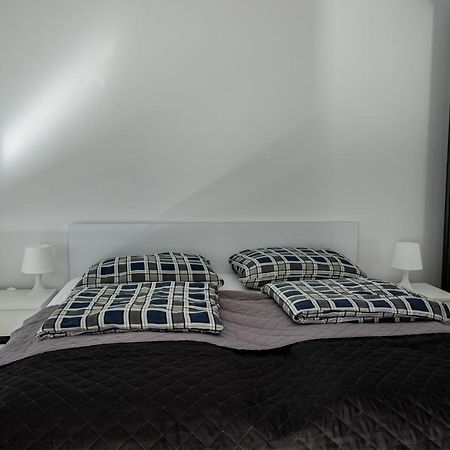 Apartmán Apartament Przy Parku Z Duzym Tarasem ,Prywatny Parking Svinoústí Exteriér fotografie