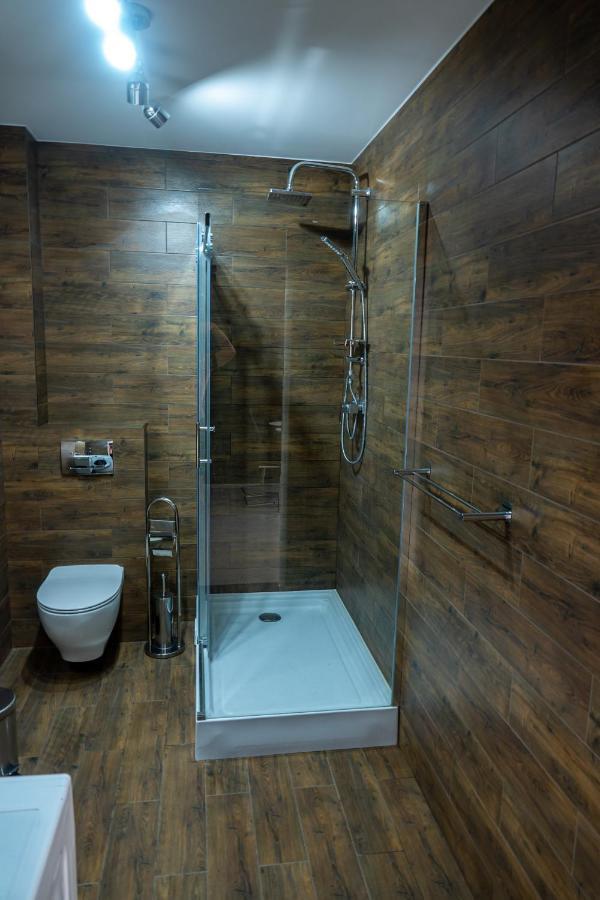 Apartmán Apartament Przy Parku Z Duzym Tarasem ,Prywatny Parking Svinoústí Exteriér fotografie